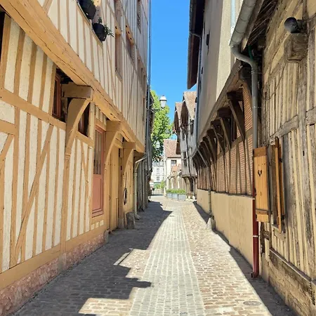 Le Vieux - Au Coeur Du Bouchon&wifi Appartement *